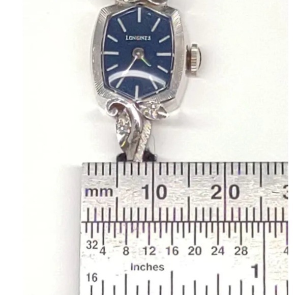 EUC- Authentic Longines-Wittnauer ladies’ wristwatch, circa 1960s–1970s. - Picture 11 of 11